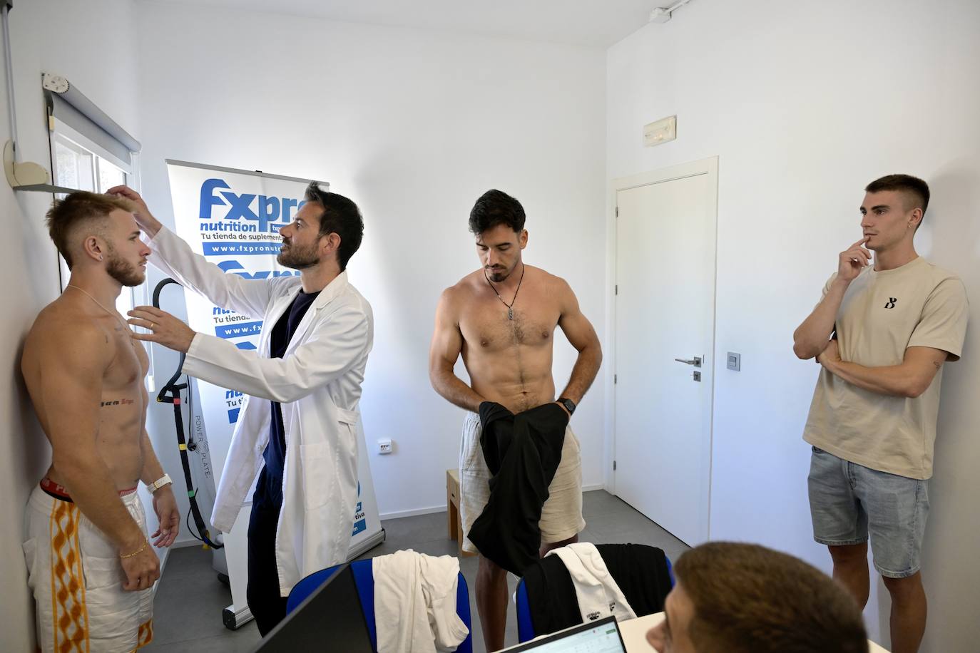 El Real Murcia pasa el reconocimiento médico, en imágenes