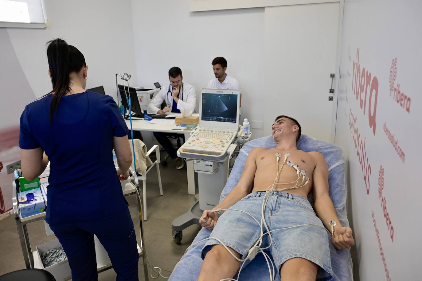 El Real Murcia pasa el reconocimiento médico, en imágenes