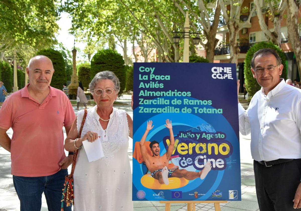 Presentación del cine de verano en las pedanías.