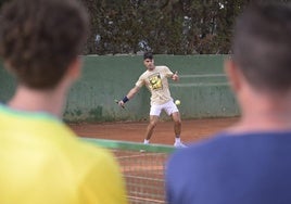 Carlos Alcaraz entrenando en El Palmar.