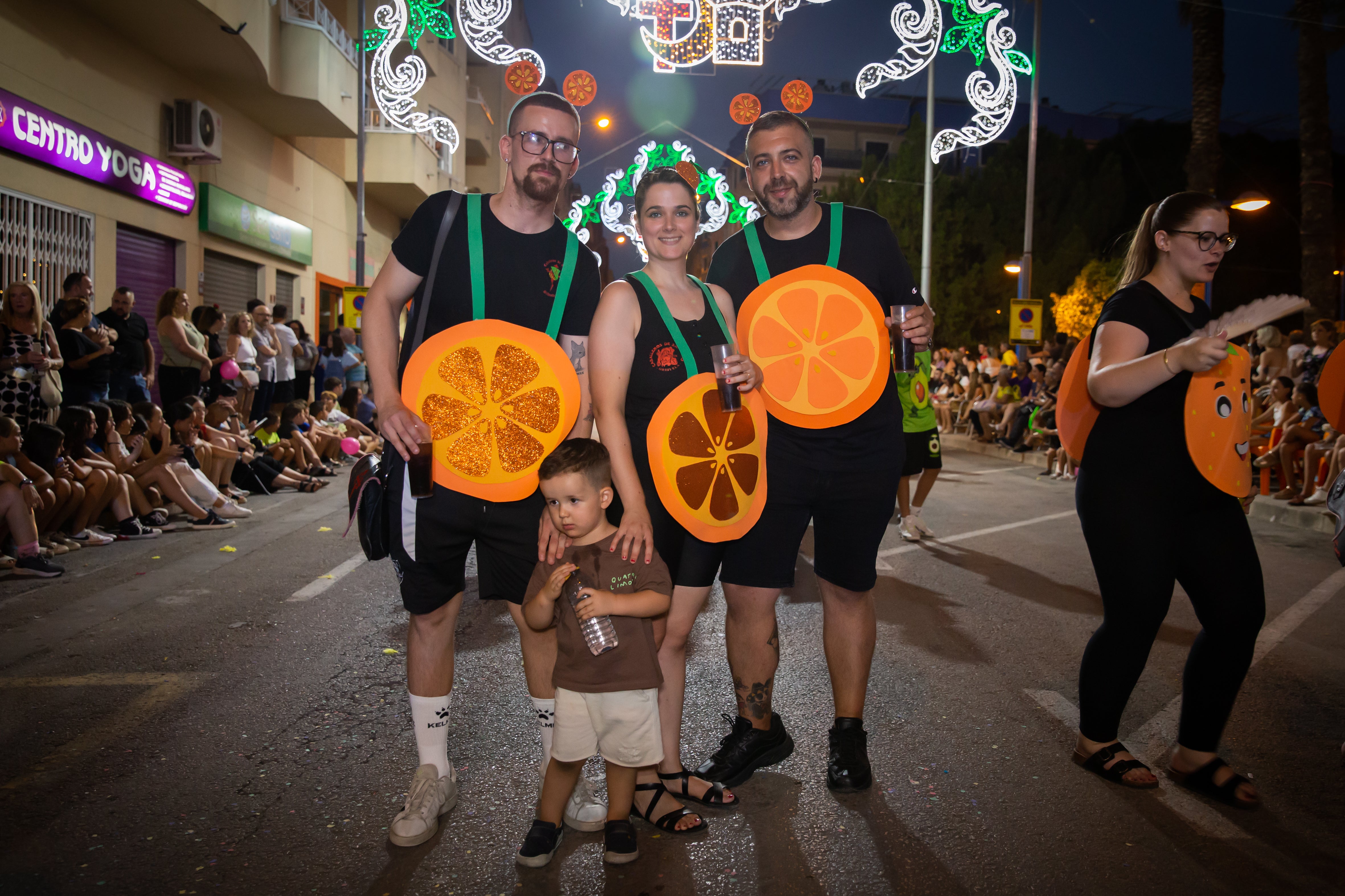 Las imágenes de la retreta festera de Orihuela