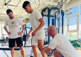 Alcaraz entrenando en el Club de Campo de Murcia para las Olimpiadas.