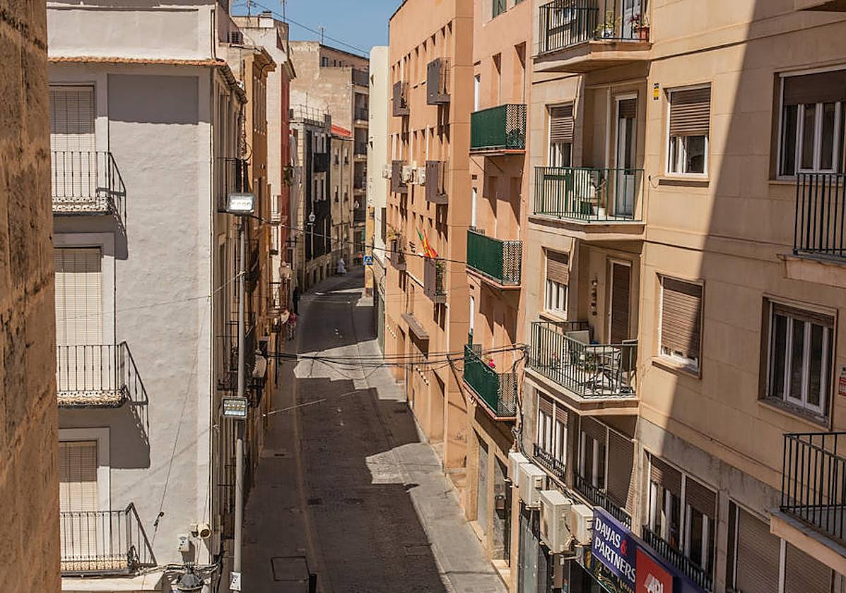 Vista aérea de la calle de la Feria, en pleno casco histórico.