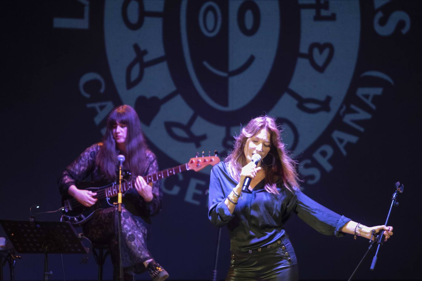 Los conciertos de Anna Ferrer, Carla Bruni, Pedro Pastor y Buzz&#039; Ayaz, en imágenes