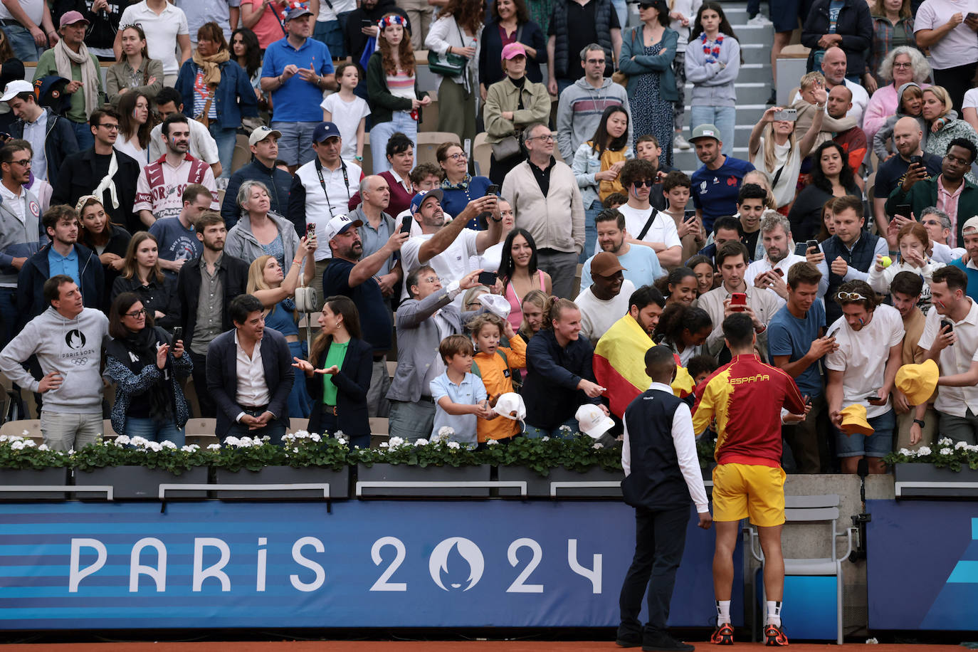 El debut de Alcaraz en los Juegos Olímpicos de París 2024, en imágenes