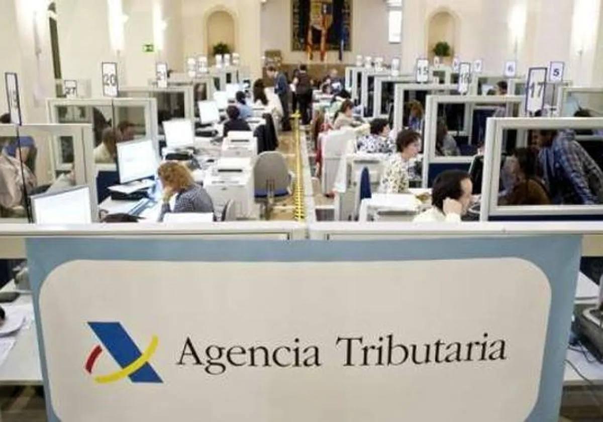 Una oficina de la Agencia Tributaria, en una imagen de archivo.