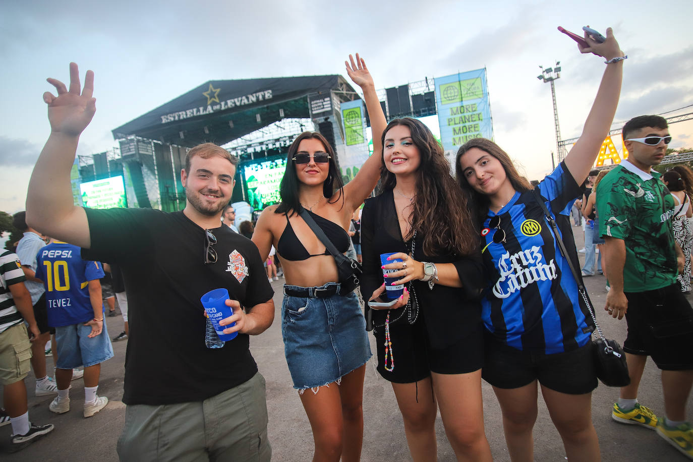 Los conciertos del domingo en el FAN FUTURA, en imágenes