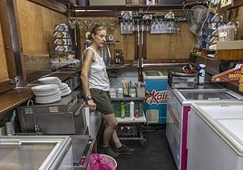 Negocios y vecinos de Cabo de Palos se quedan sin luz debido a una avería