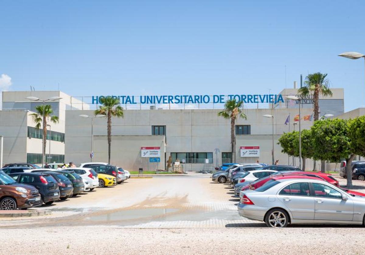 Hospital de Torrevieja, en una foto de archivo.