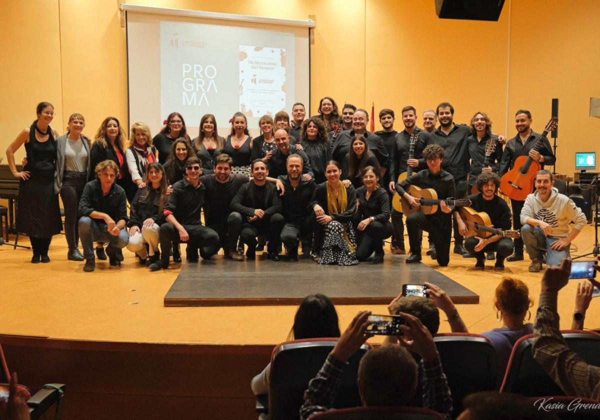 Docentes y alumnos de flamenco en el Conservatorio de Cartagena en una imagen cedida por ellos.