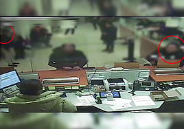 Dos de los miembros de la red, en uno de los golpes.