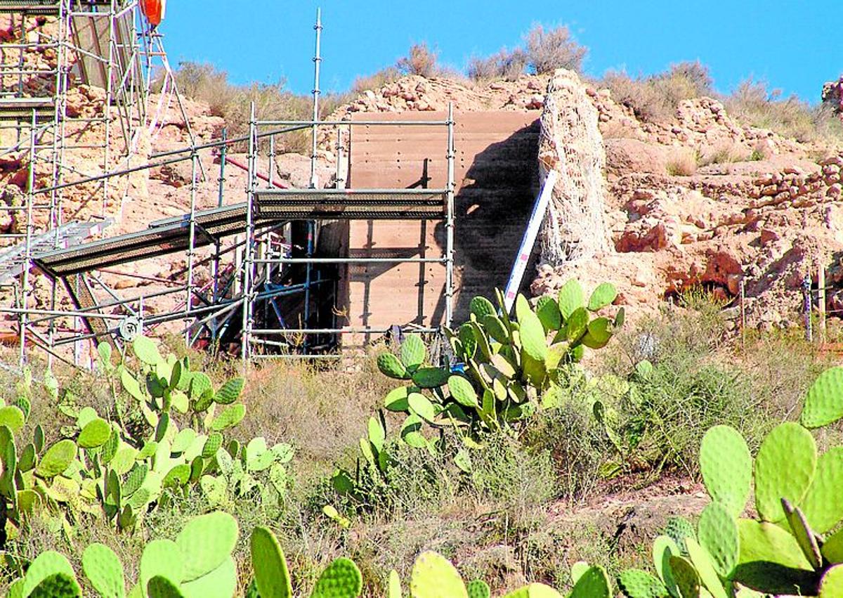 Imagen secundaria 1 - Un castillo que es paisaje