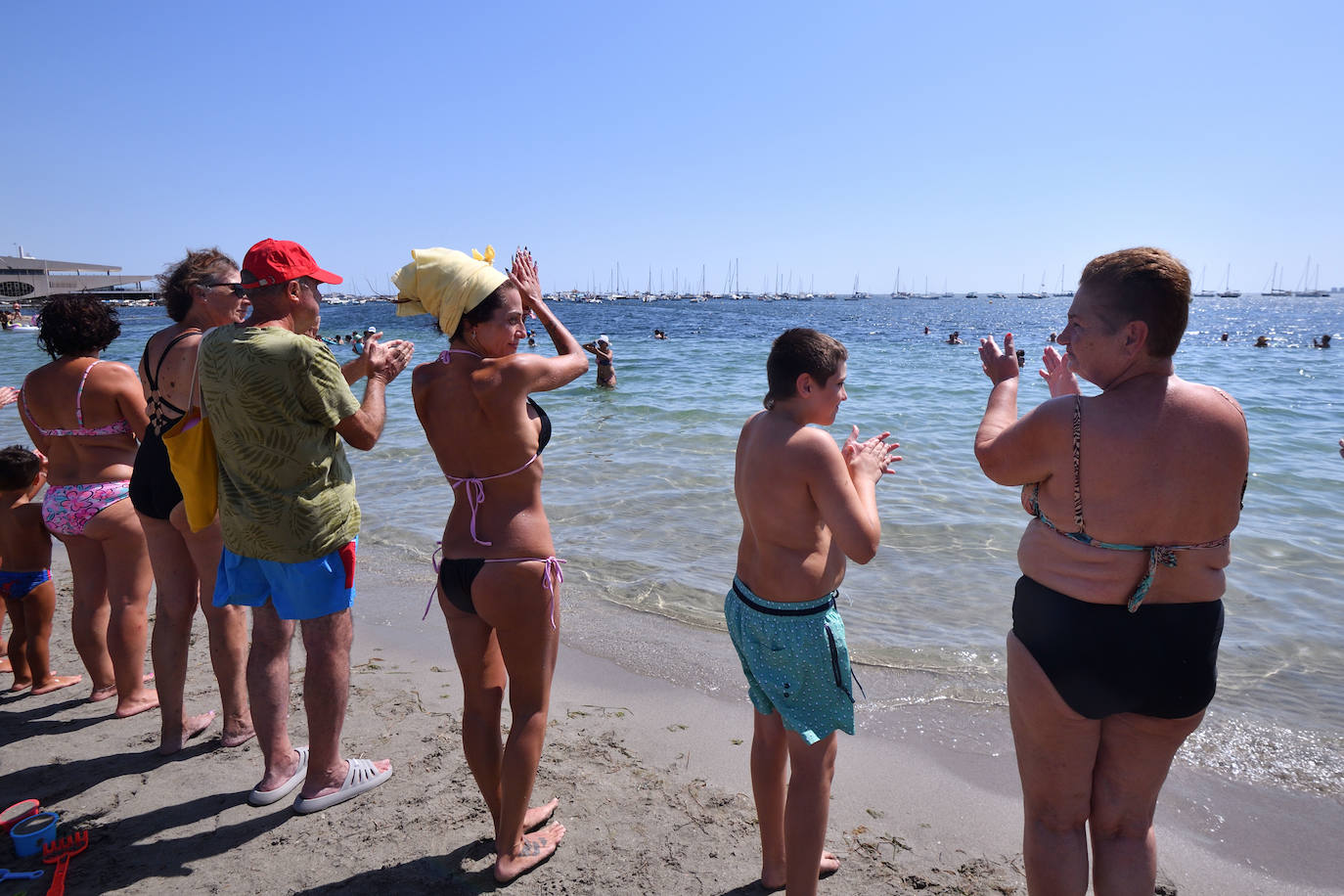 En imágenes, el abrazo al Mar Menor
