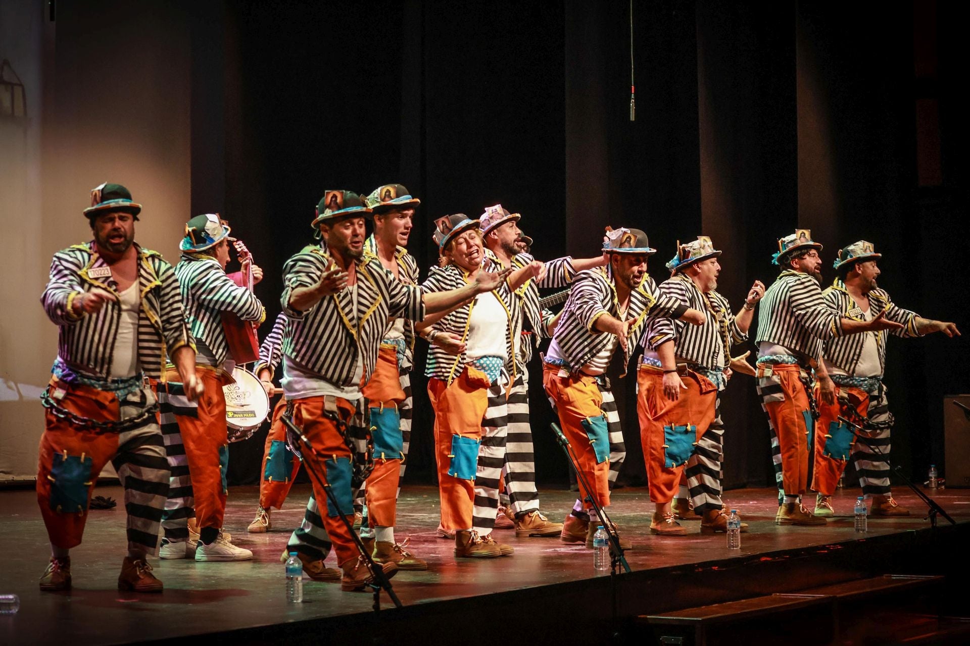 Carnaval, chirigoteo y humo gaditano en Torrevieja