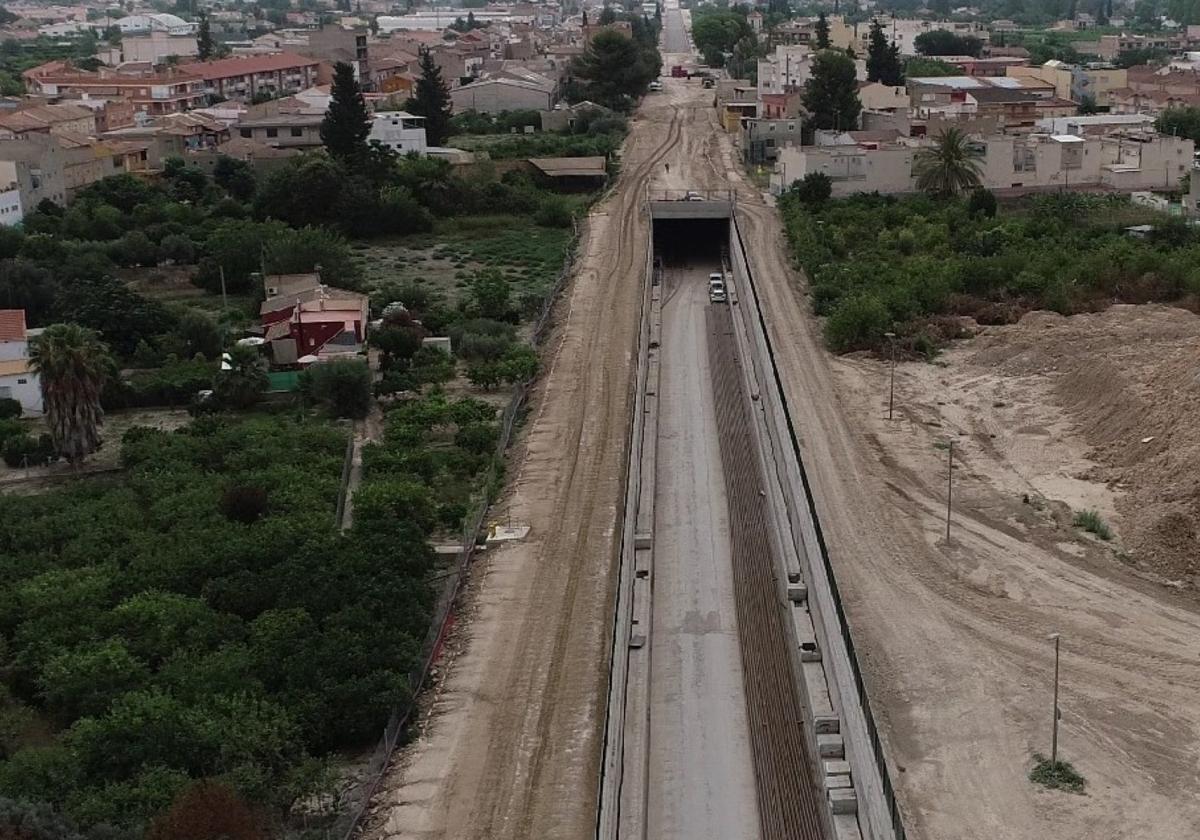 Rampa del tramo soterrado entre Nonduermas y la estación de Murcia.