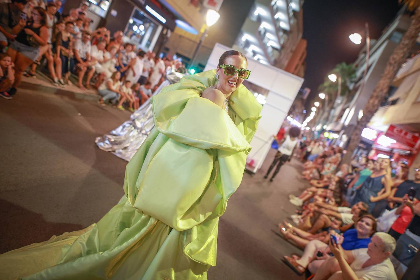 El desfile del Carnaval de Torrevieja, en imágenes