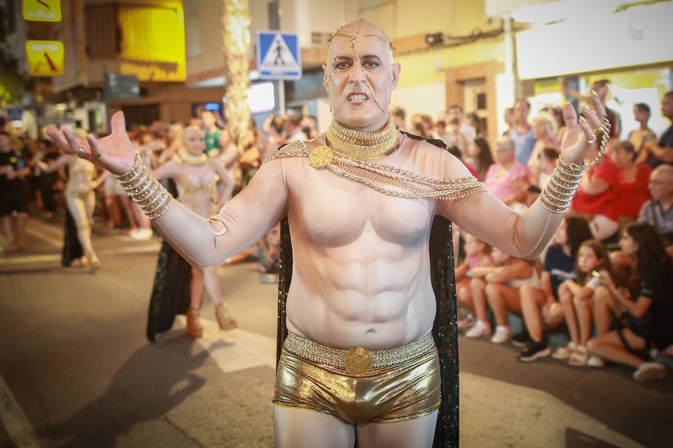El desfile del Carnaval de Torrevieja, en imágenes