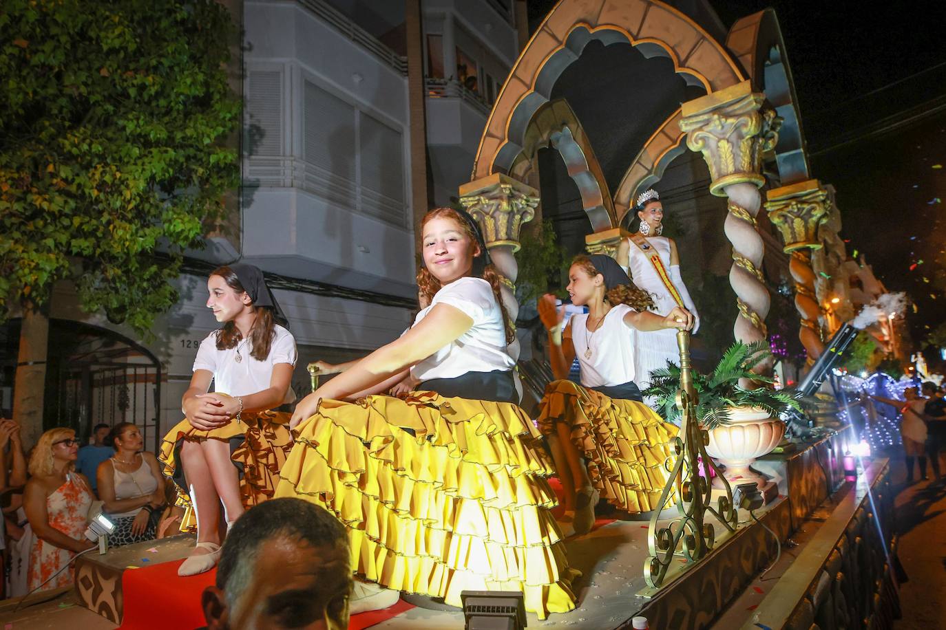 El desfile del Carnaval de Torrevieja, en imágenes