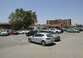 Imagen tomada este verano del aparcamiento a la espalda de La Arrixaca, que será gestionado por Urbamusa a partir de septiembre.