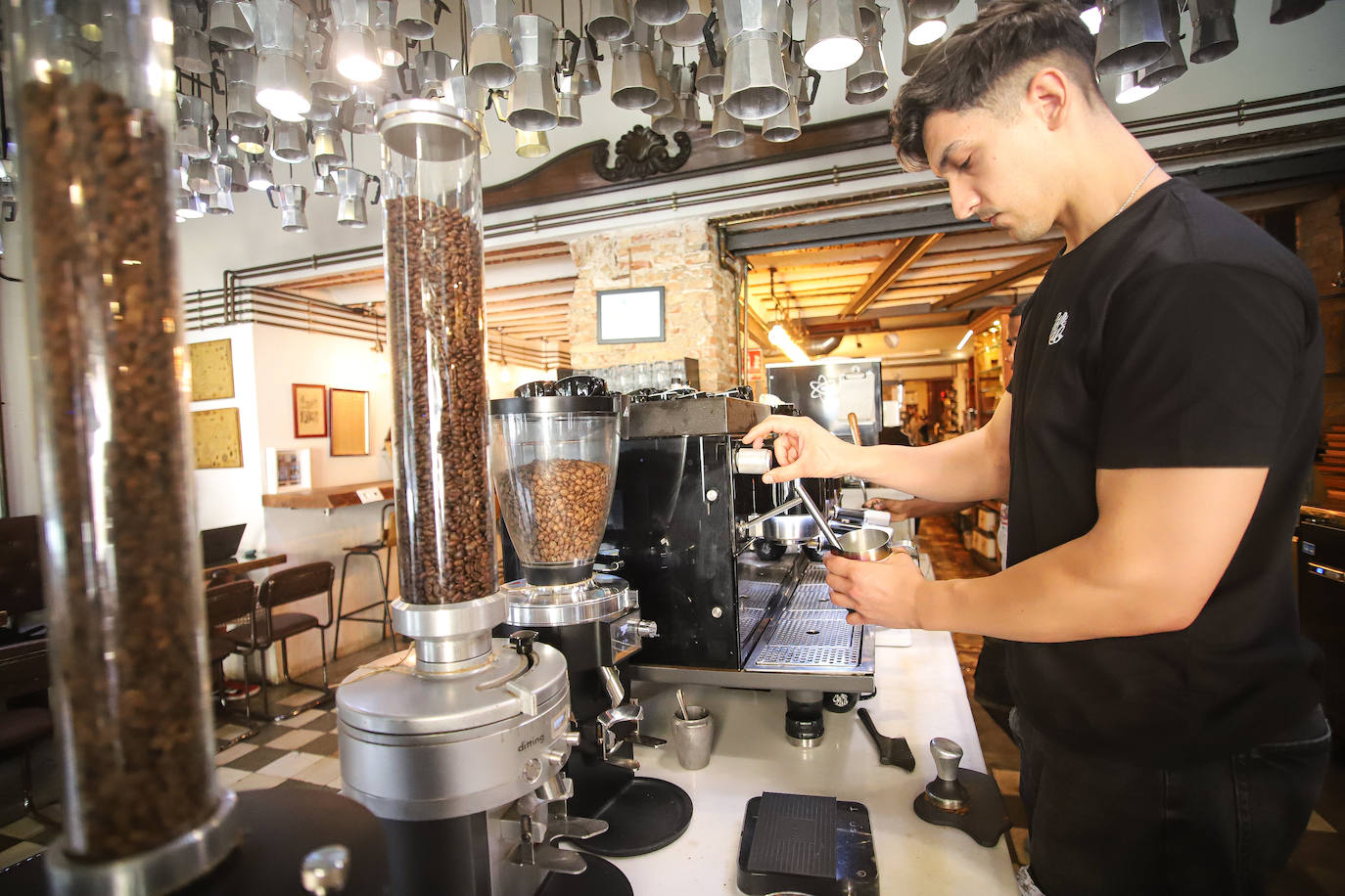 El local en Murcia de CaféLab, en imágenes