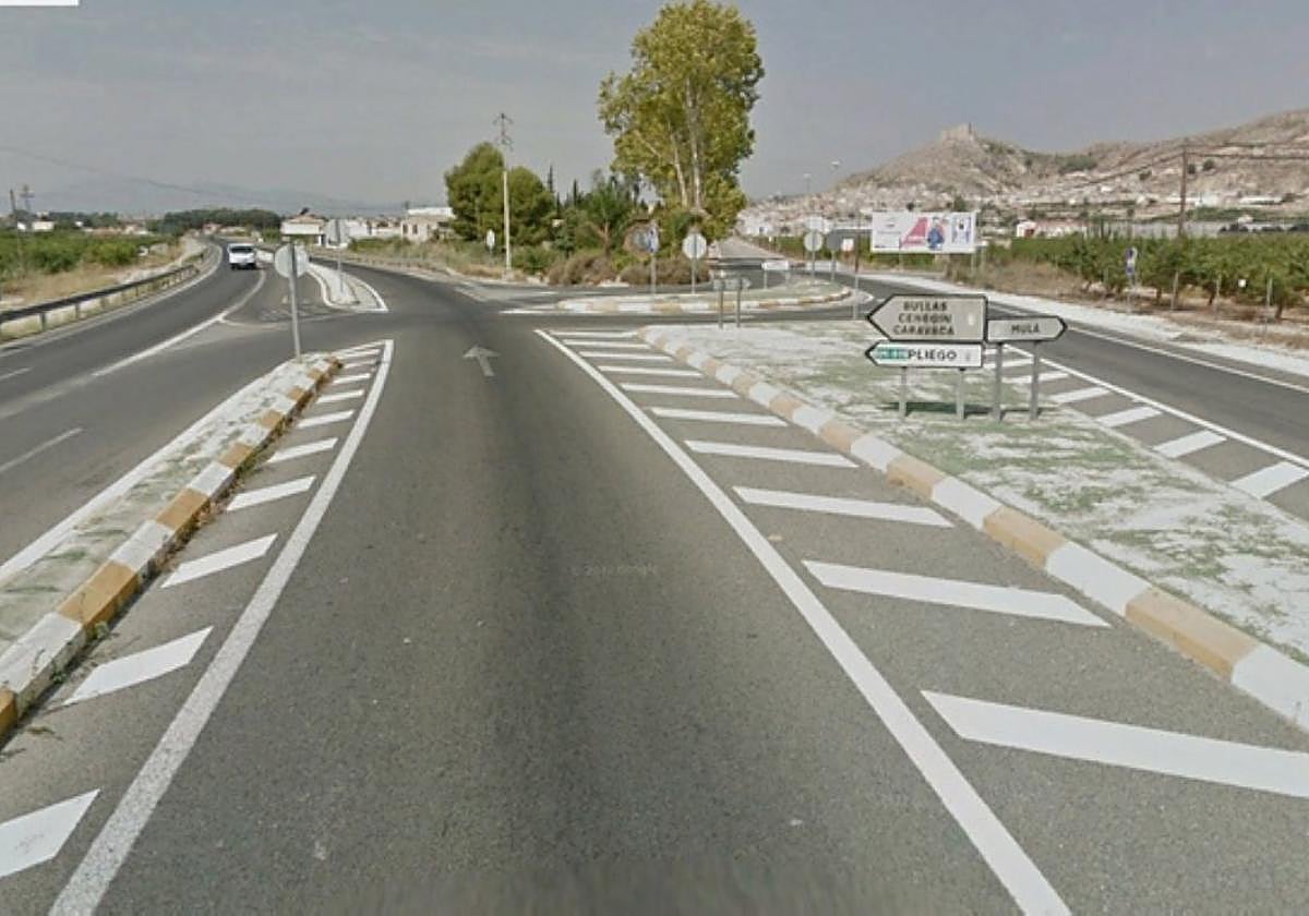 Tramo de la RM-516 donde se levantará la rotonda.