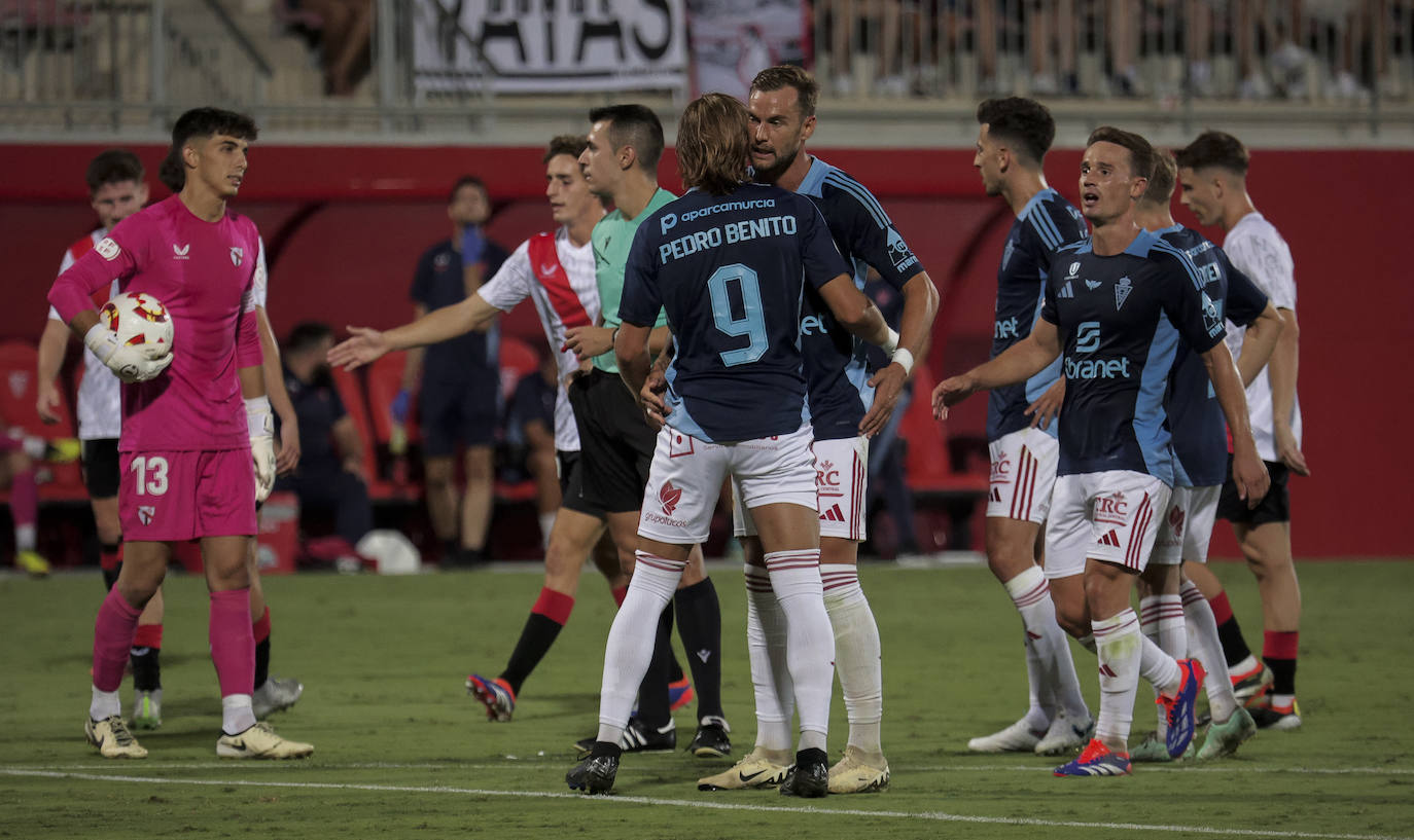 La victoria del Real Murcia frente al Sevilla Atlético, en imágenes