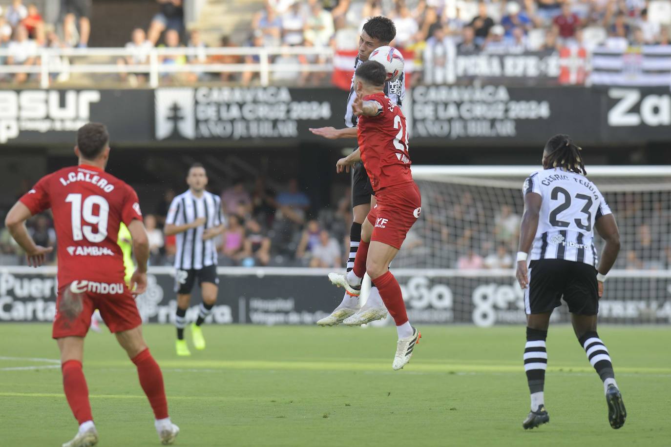 La derrota del Cartagena ante el Zaragoza, en imágenes