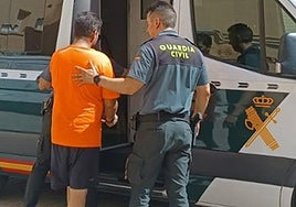 El detenido en el momento de su arresto.
