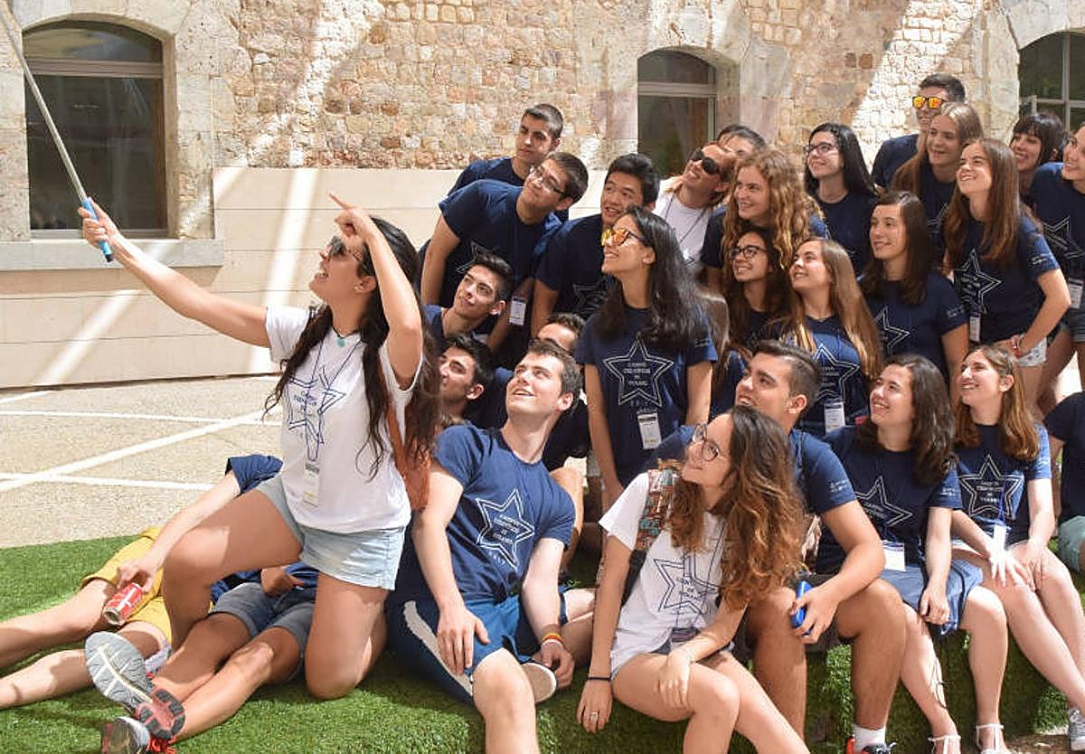 Estudiantes durante los actos de bienvenida, en una imagen de archivo.