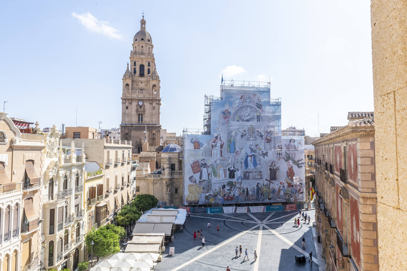 El Ayuntamiento presenta los actos para celebrar la retirada de la lona de la Catedral de Murcia, en imágenes