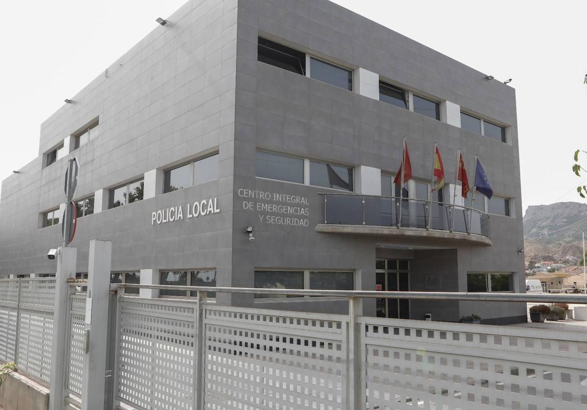 Vuelve a fallar la comunicación telefónica entre los lorquinos y su Policía Local