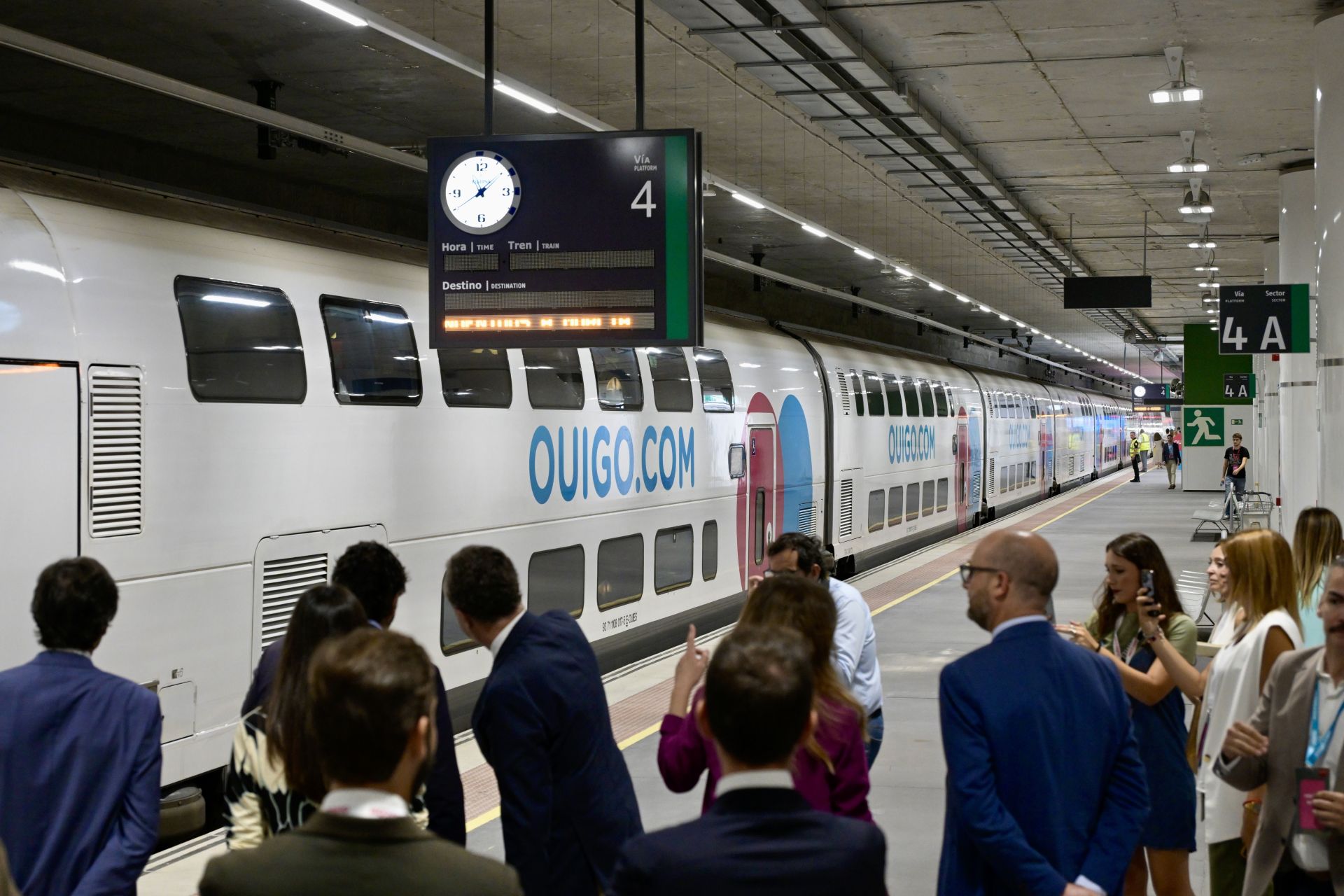 Así fue la inauguración de la línea de Ouigo entre Murcia y Madrid, en imágenes