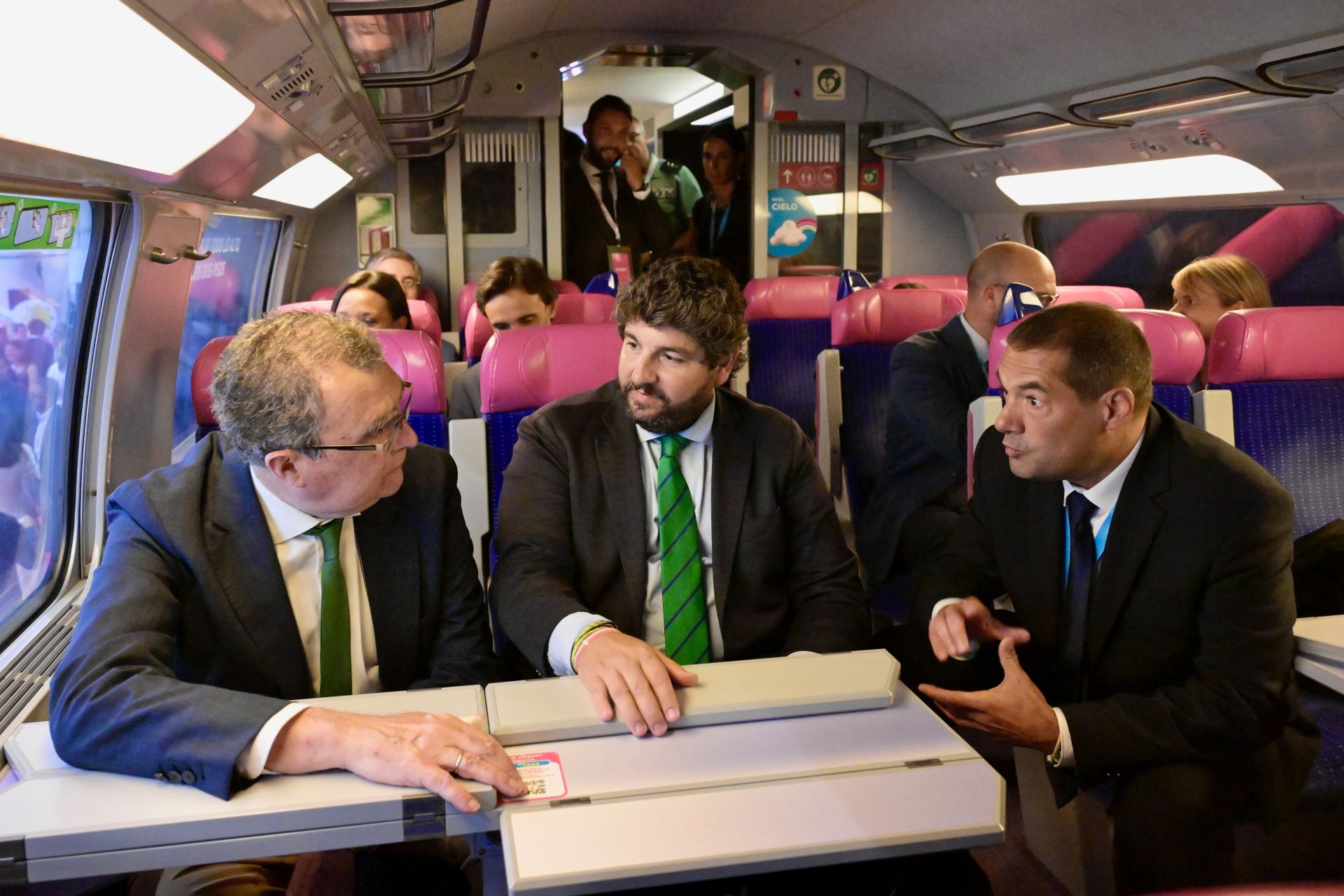 Así fue la inauguración de la línea de Ouigo entre Murcia y Madrid, en imágenes