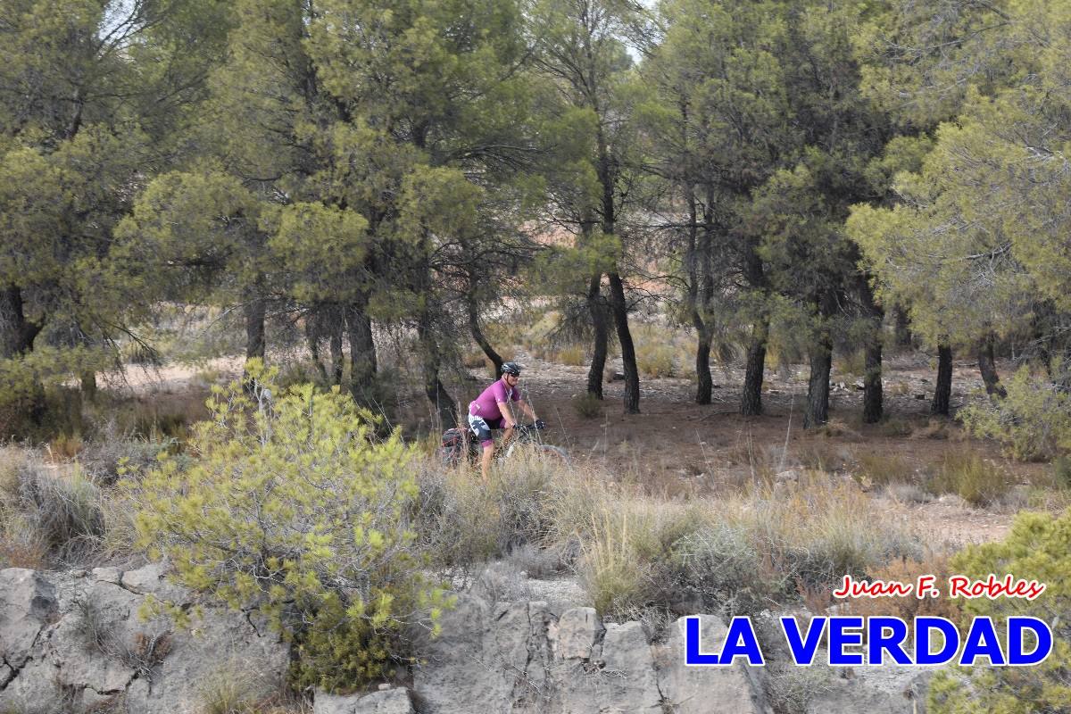 Pedaleando cientos de kilómetros para rezar ante la Vera Cruz de Caravaca