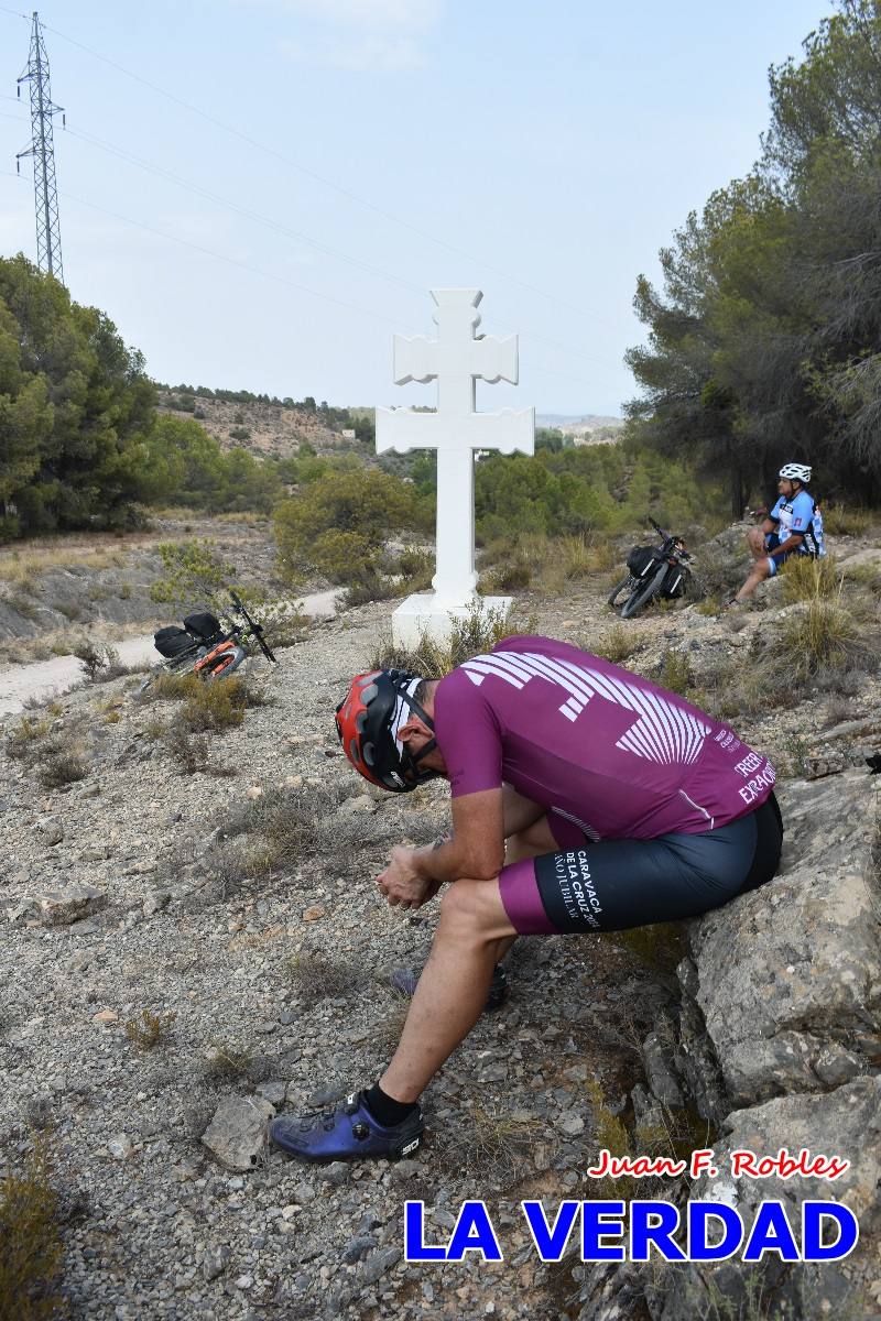 Pedaleando cientos de kilómetros para rezar ante la Vera Cruz de Caravaca