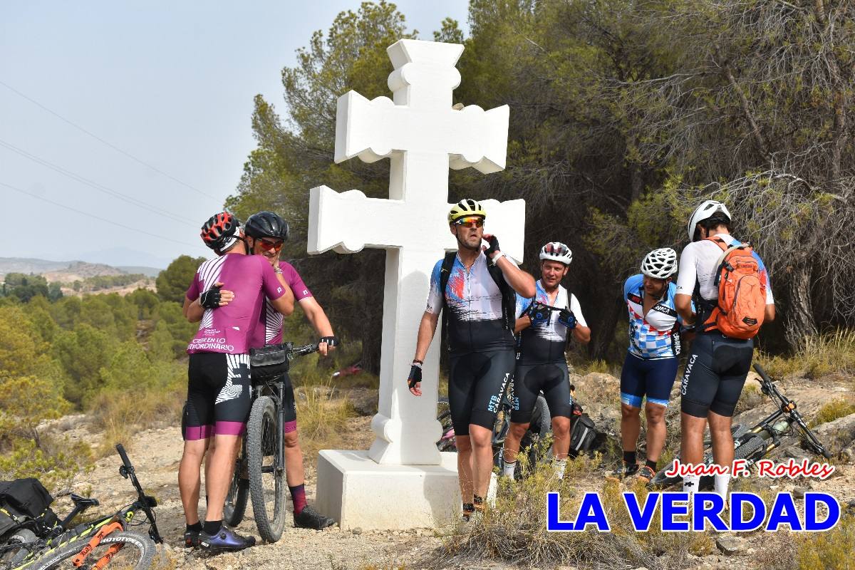 Pedaleando cientos de kilómetros para rezar ante la Vera Cruz de Caravaca