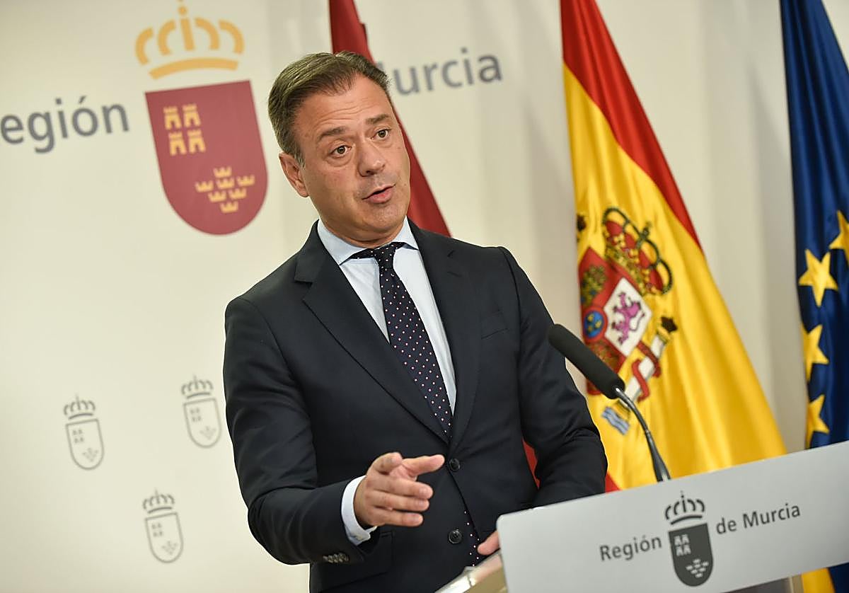 Marcos Ortuño, este jueves, durante la rueda de prensa posterior al Consejo de Gobierno.