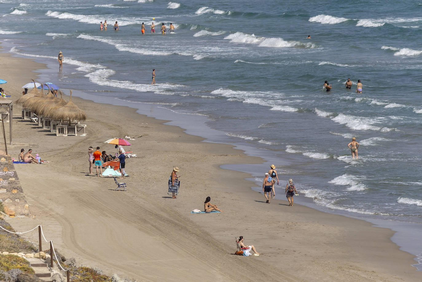 Alta ocupación en La Manga, en imágenes