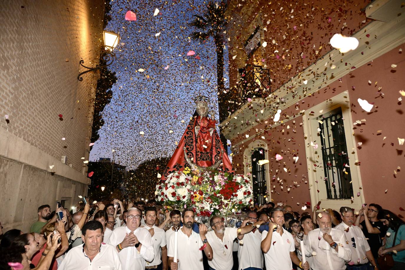 La bajada de la Virgen de la Fuensanta a la Catedral de Murcia, en imágenes