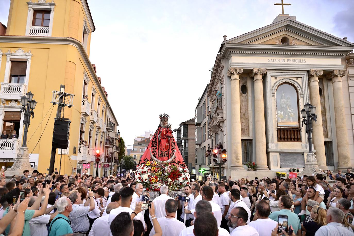 La bajada de la Virgen de la Fuensanta a la Catedral de Murcia, en imágenes