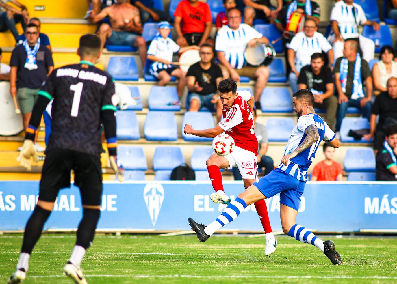 La victoria del Real Murcia frente al Alcoyano, en imágenes