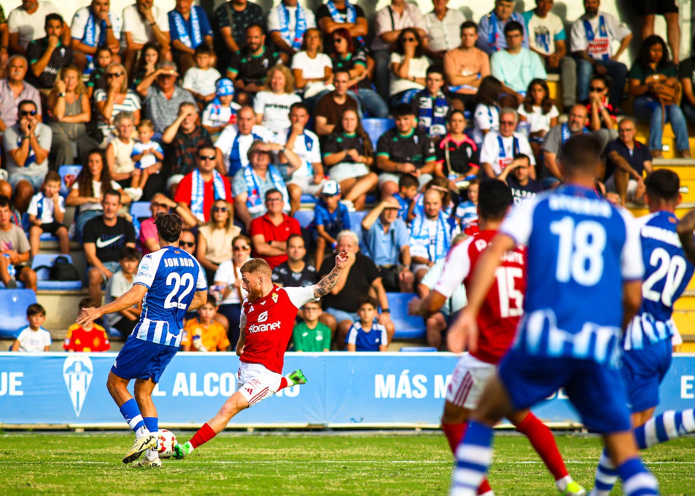 La victoria del Real Murcia frente al Alcoyano, en imágenes