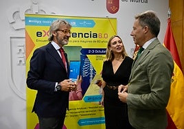 Marín, Ruiz y el alcalde de Lorca durante la presentación del encuentro tecnológico.
