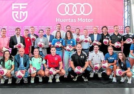 José Miguel Monje, presidente de la FFRM; Salvador Huertas, gerente de Audi Huertas Motor; Fran Sánchez, director general de Deportes, y representantes de distintos equipos de la Región.