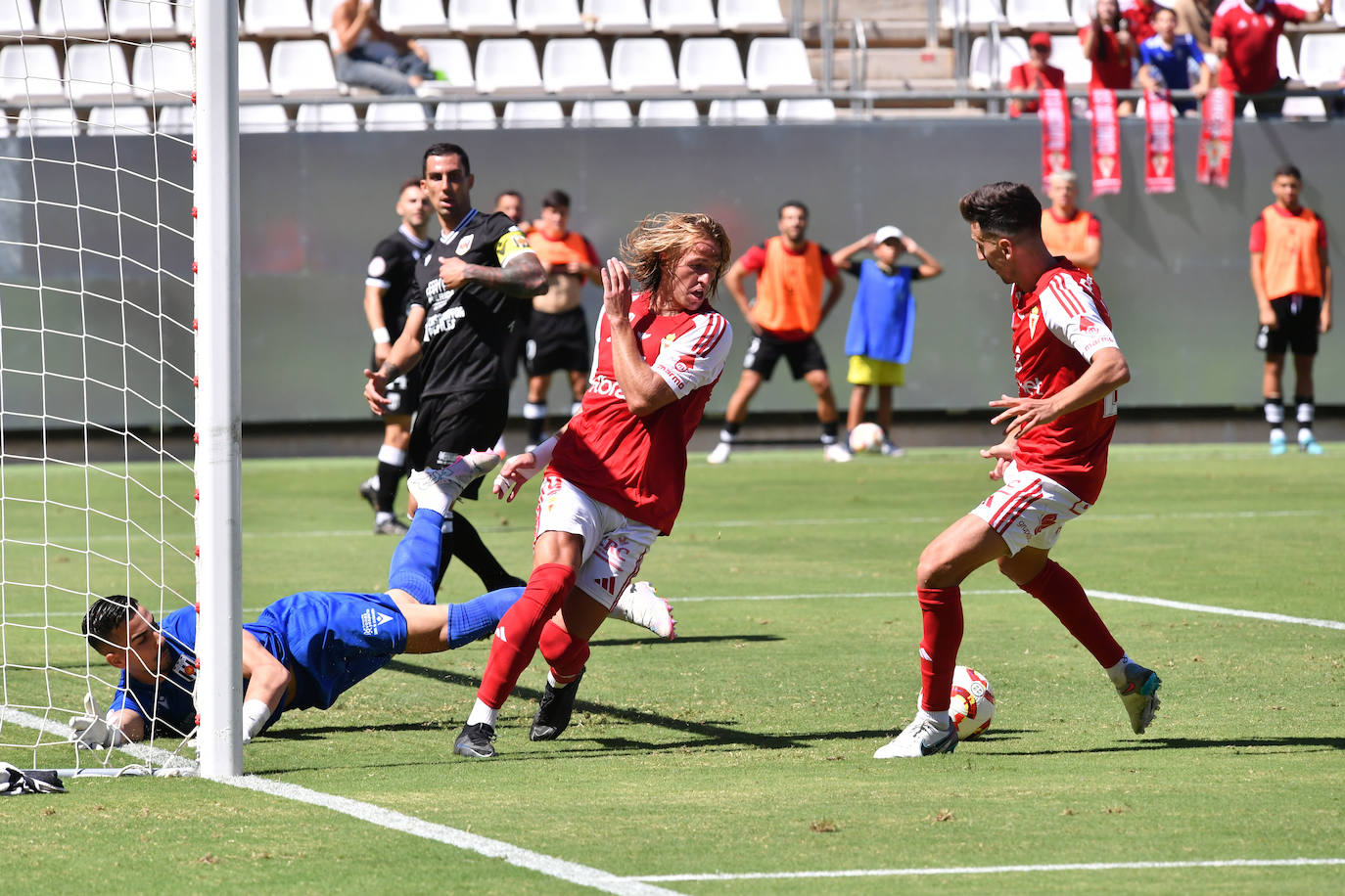 La victoria del Real Murcia contra el Mérida, en imágenes