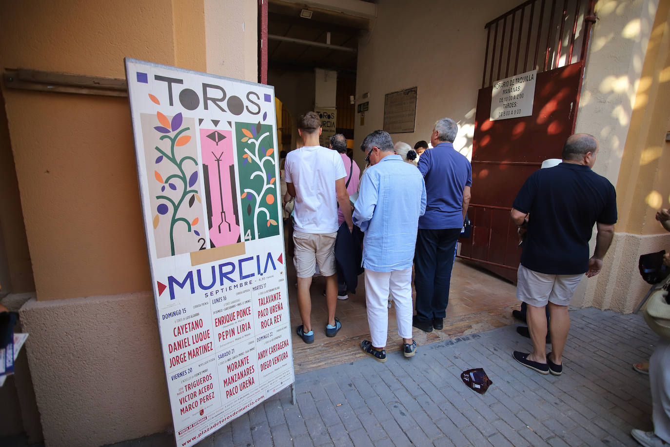 Las imágenes del ambiente de la primera corrida de la Feria de Murcia