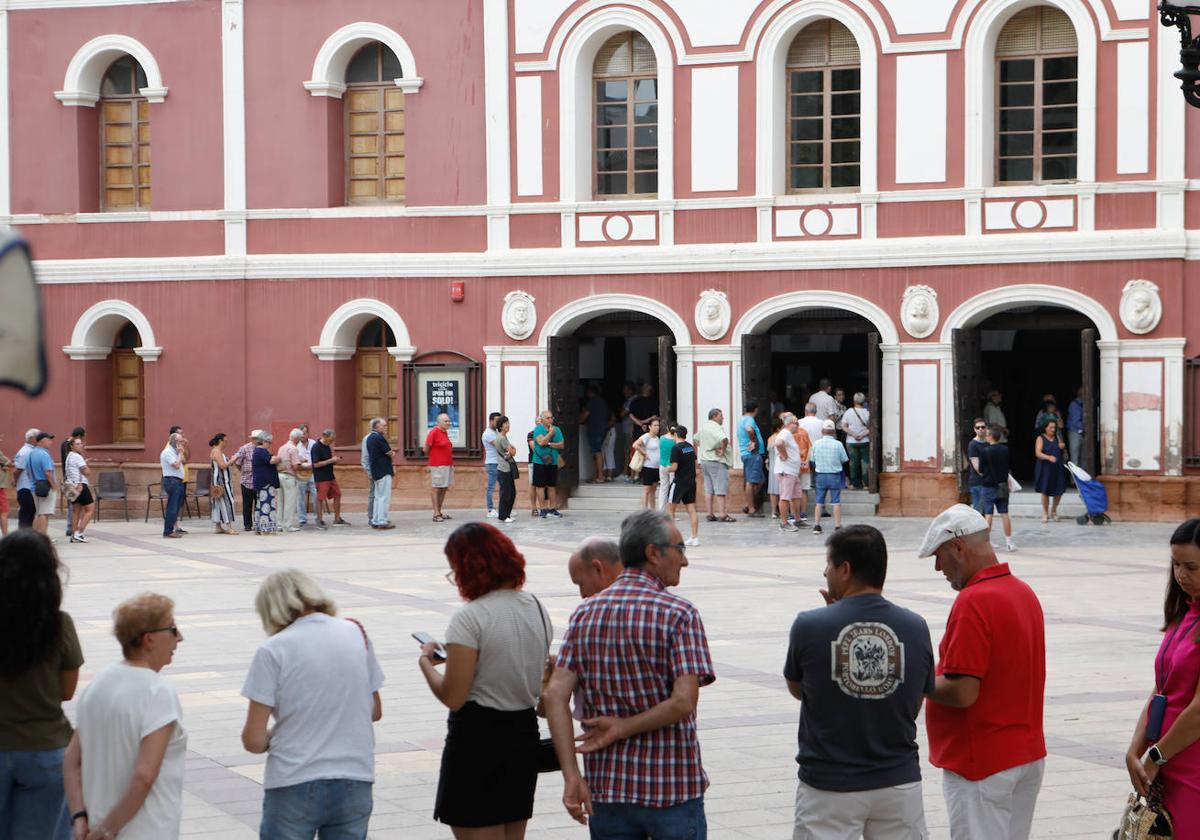 Colas en Lorca para comprar entradas, en una foto de principios de mes.