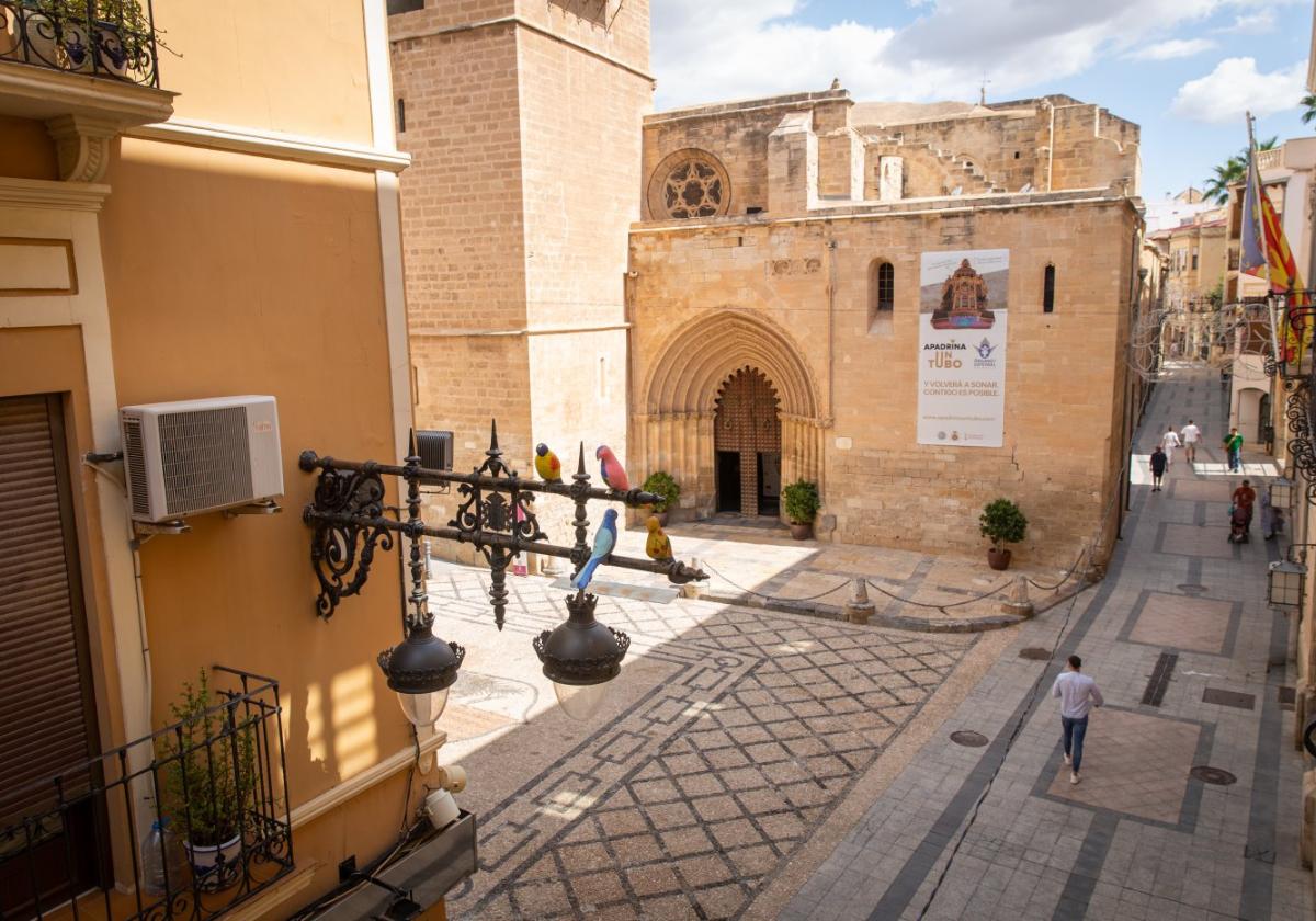 La calle Mayor, que se incluirá en el proyecto de los nuevos toldos.