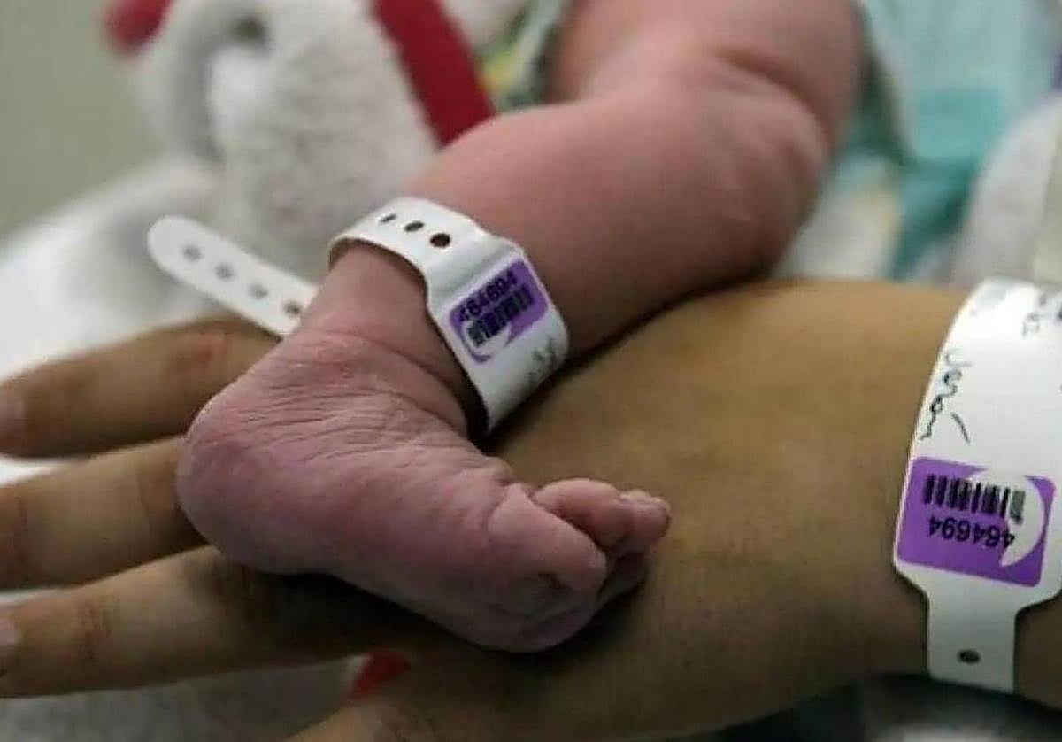 Recién nacido en La Arrixaca.