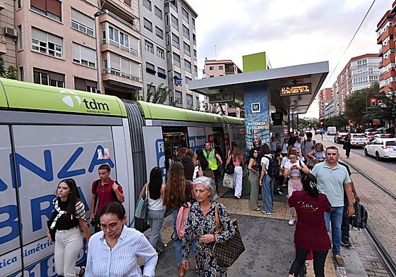 El tranvía de Murcia, en una imagen de archivo.